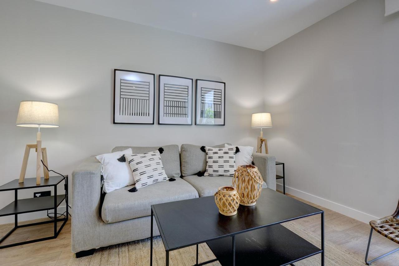Stylish 2 Bedroom Apartment In Estepona Old Town Eksteriør billede
