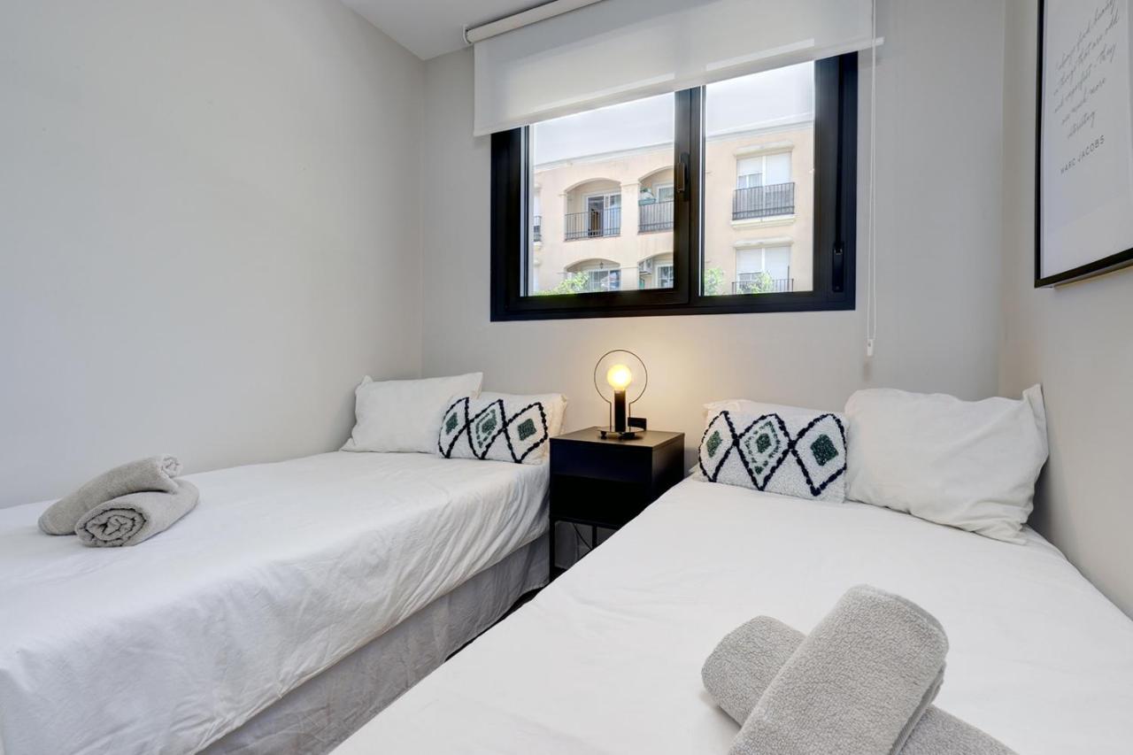 Stylish 2 Bedroom Apartment In Estepona Old Town Eksteriør billede