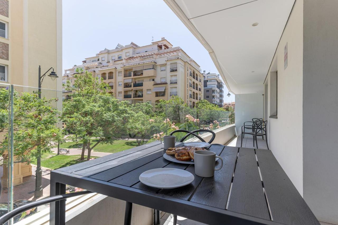 Stylish 2 Bedroom Apartment In Estepona Old Town Eksteriør billede