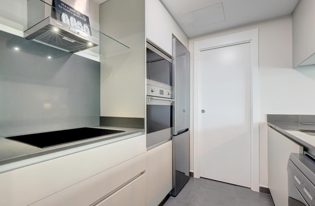 Stylish 2 Bedroom Apartment In Estepona Old Town Eksteriør billede