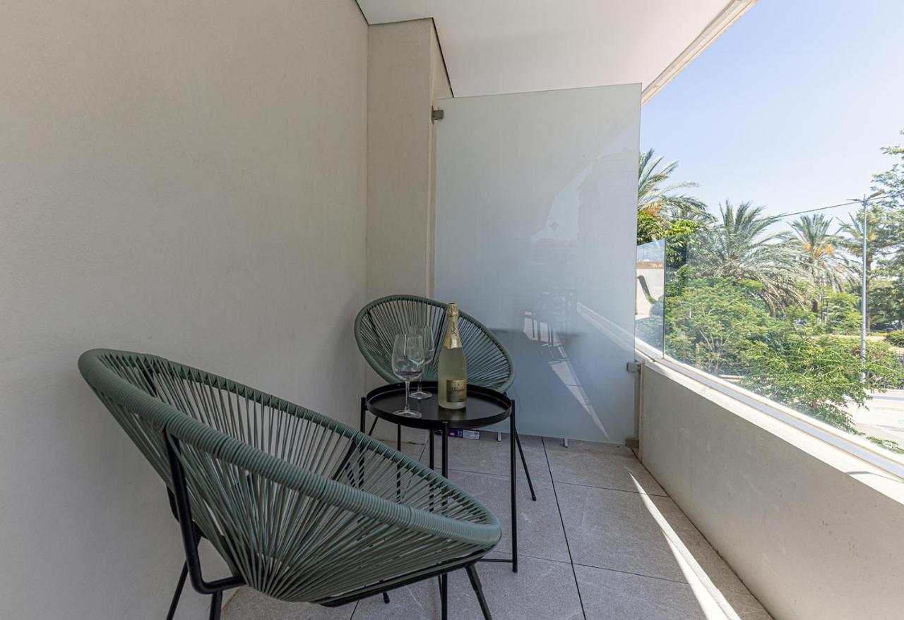Stylish 2 Bedroom Apartment In Estepona Old Town Eksteriør billede